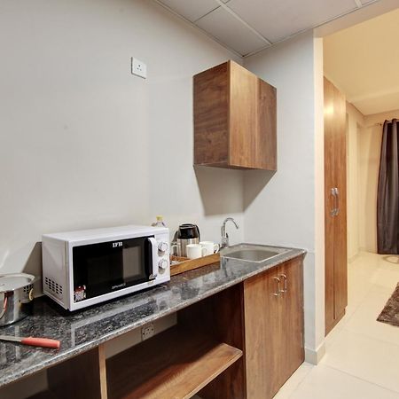 Limewood Stay - Executive Huda City Center คูร์เคาน์ ภายนอก รูปภาพ