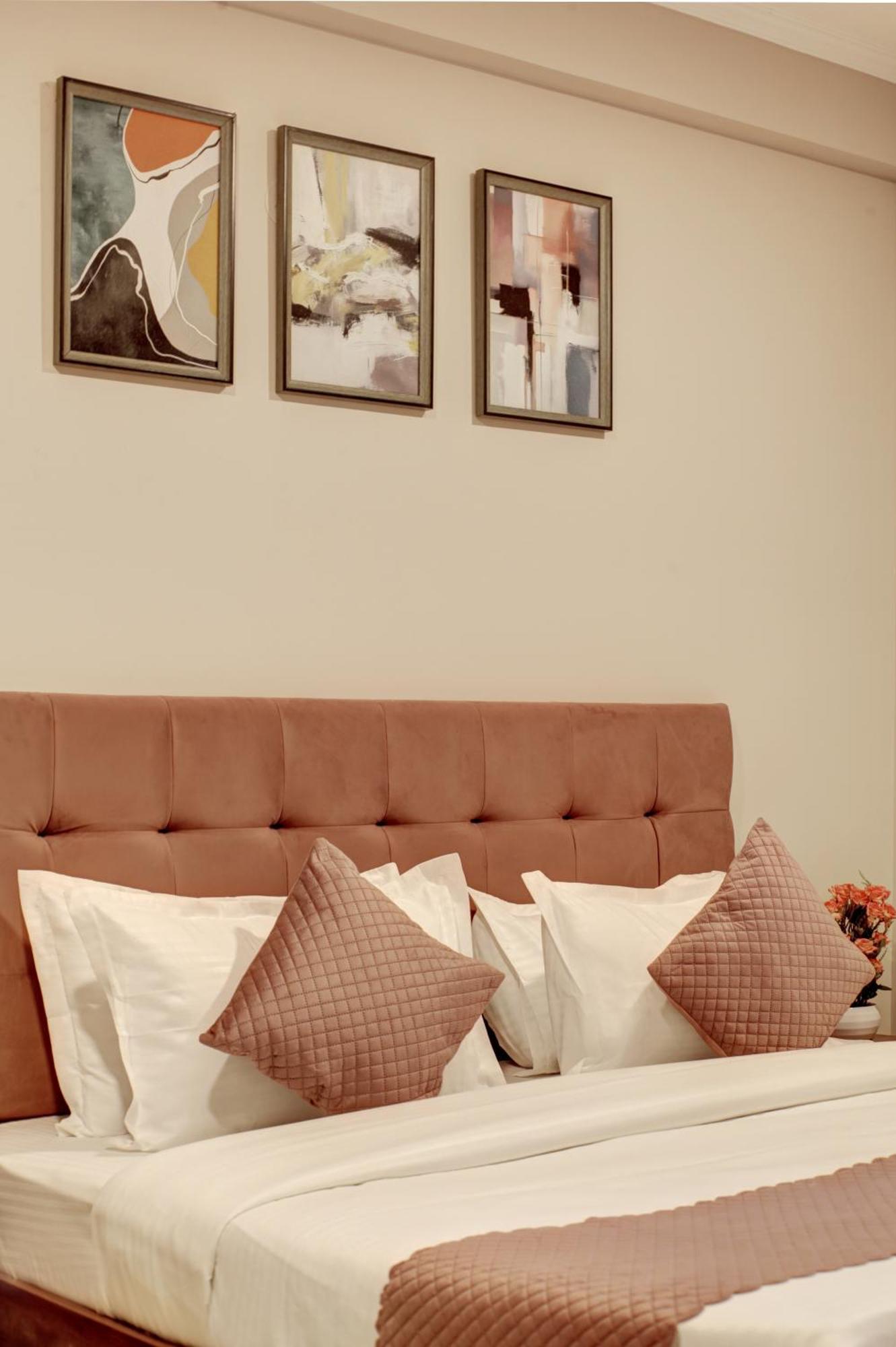Limewood Stay - Executive Huda City Center คูร์เคาน์ ภายนอก รูปภาพ