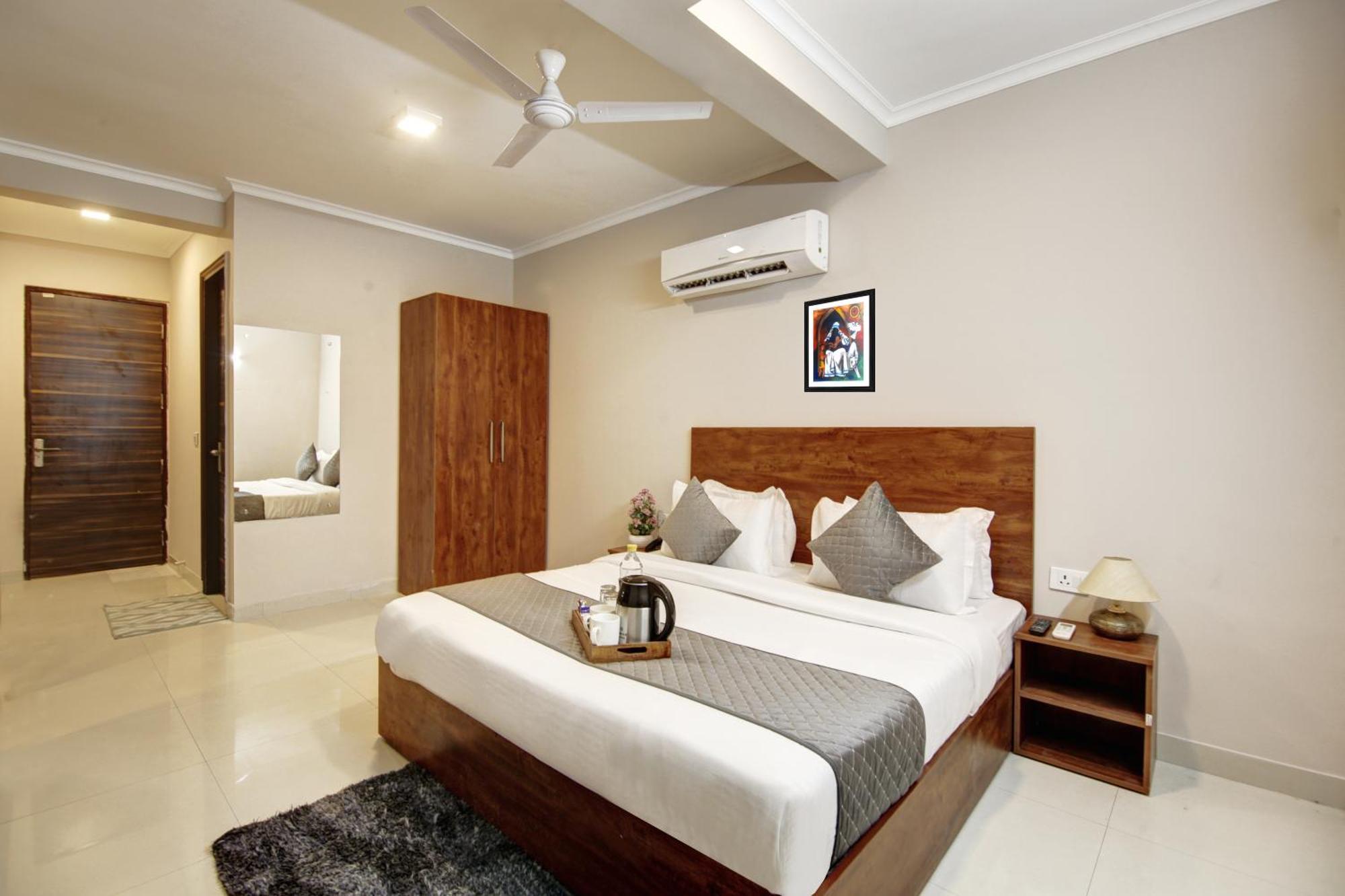 Limewood Stay - Executive Huda City Center คูร์เคาน์ ภายนอก รูปภาพ