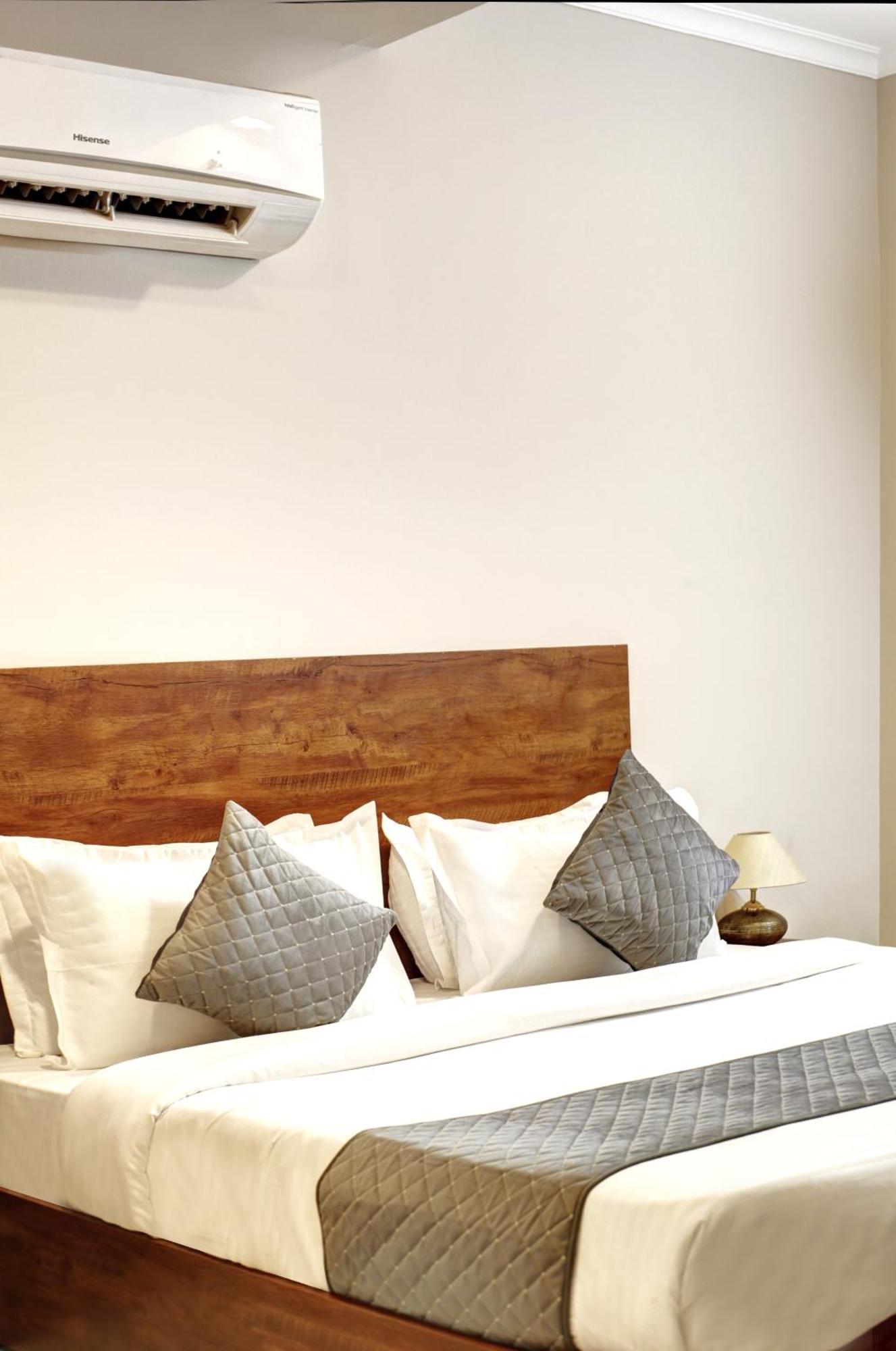 Limewood Stay - Executive Huda City Center คูร์เคาน์ ภายนอก รูปภาพ