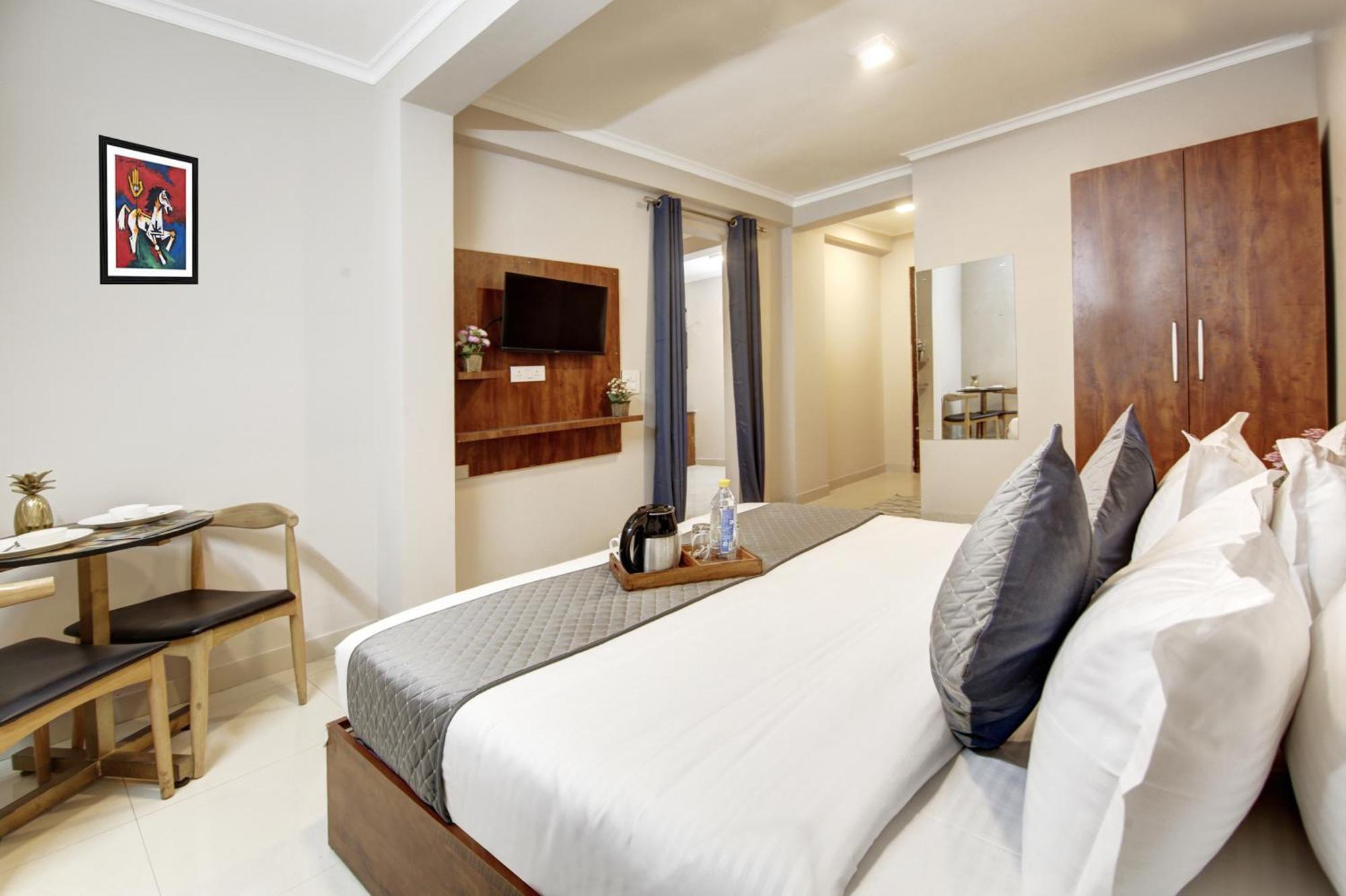 Limewood Stay - Executive Huda City Center คูร์เคาน์ ภายนอก รูปภาพ